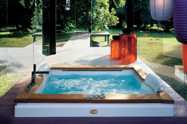 Jacuzzi pool (1)